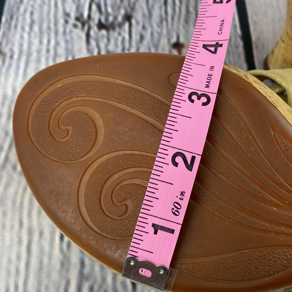 BORN Yellow Shimmer Leather Wedges - Picture 10 of 17